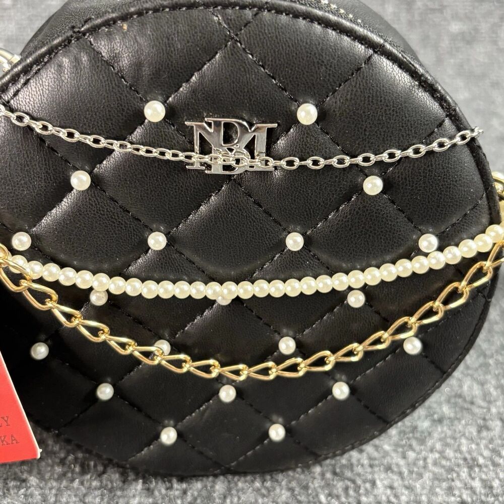 BADGLEY MISCHKA Round Diamond Quilted Crossbody with Pearls NWT - Picture 5 of 10